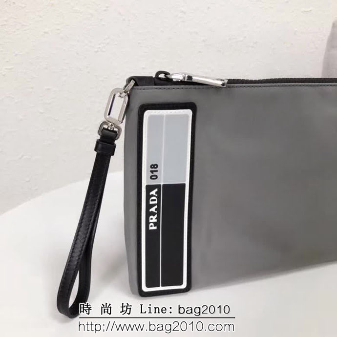 PRADA普拉達 新款 橡膠徽標 時尚手拿包 男女共用款 2NH006 DD1732